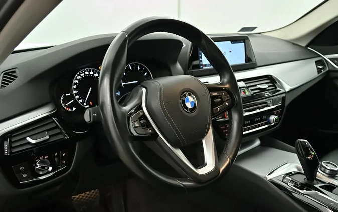 BMW Seria 5 cena 95000 przebieg: 194000, rok produkcji 2018 z Poznań małe 529